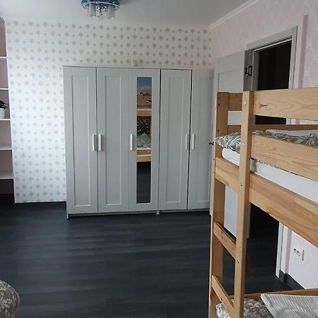 Appartement Avec Parking Gratuit Proche De Village De Marque Bourgoin-Jallieu Buitenkant foto