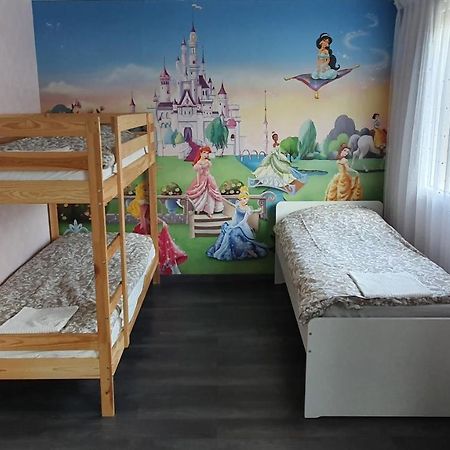 Appartement Avec Parking Gratuit Proche De Village De Marque Bourgoin-Jallieu Buitenkant foto
