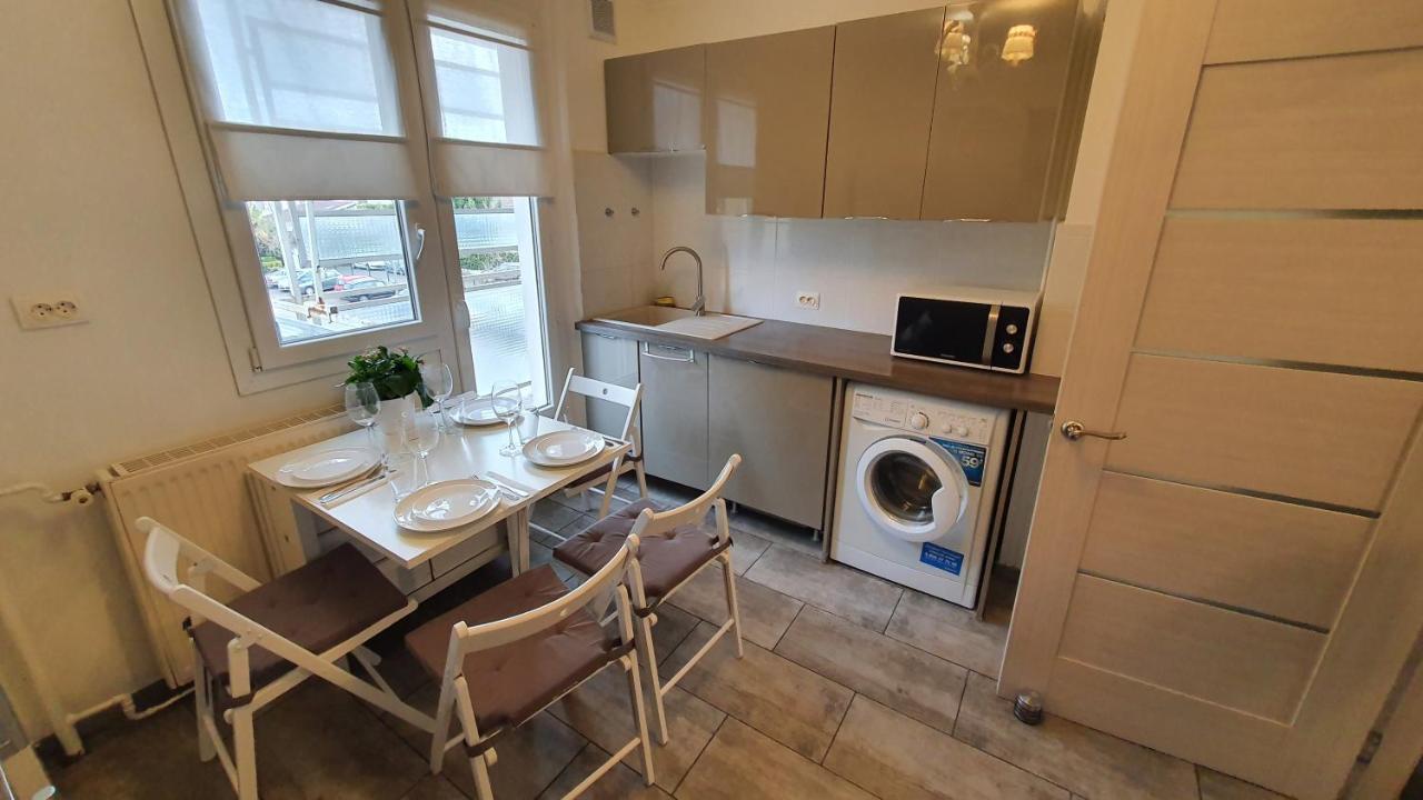 Appartement Avec Parking Gratuit Proche De Village De Marque Bourgoin-Jallieu Buitenkant foto