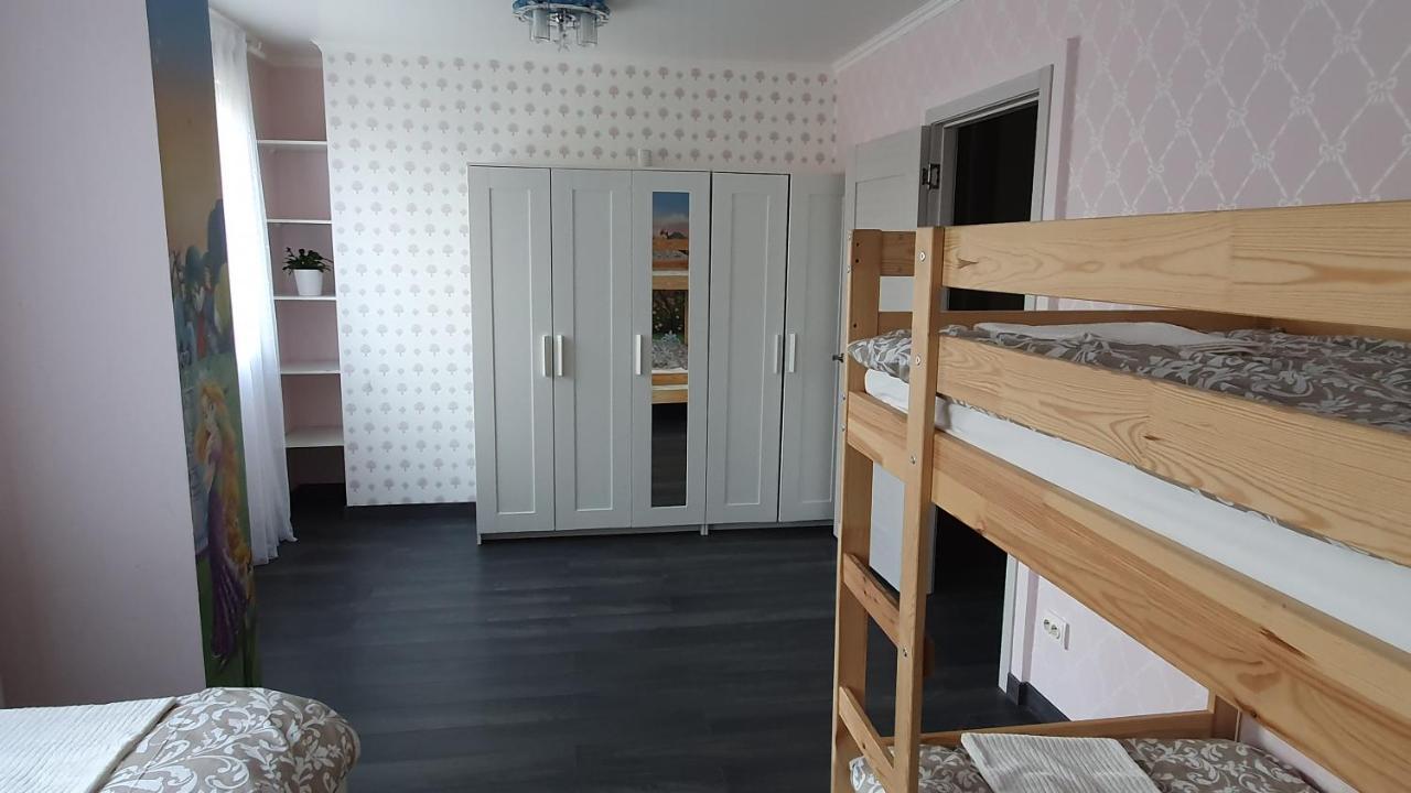 Appartement Avec Parking Gratuit Proche De Village De Marque Bourgoin-Jallieu Buitenkant foto